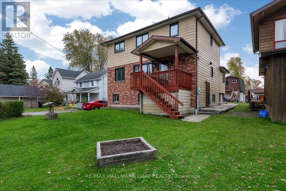 1063 Wood Street, Innisfil, Ontario  L0L 1K0 - Photo 1 - N12453775