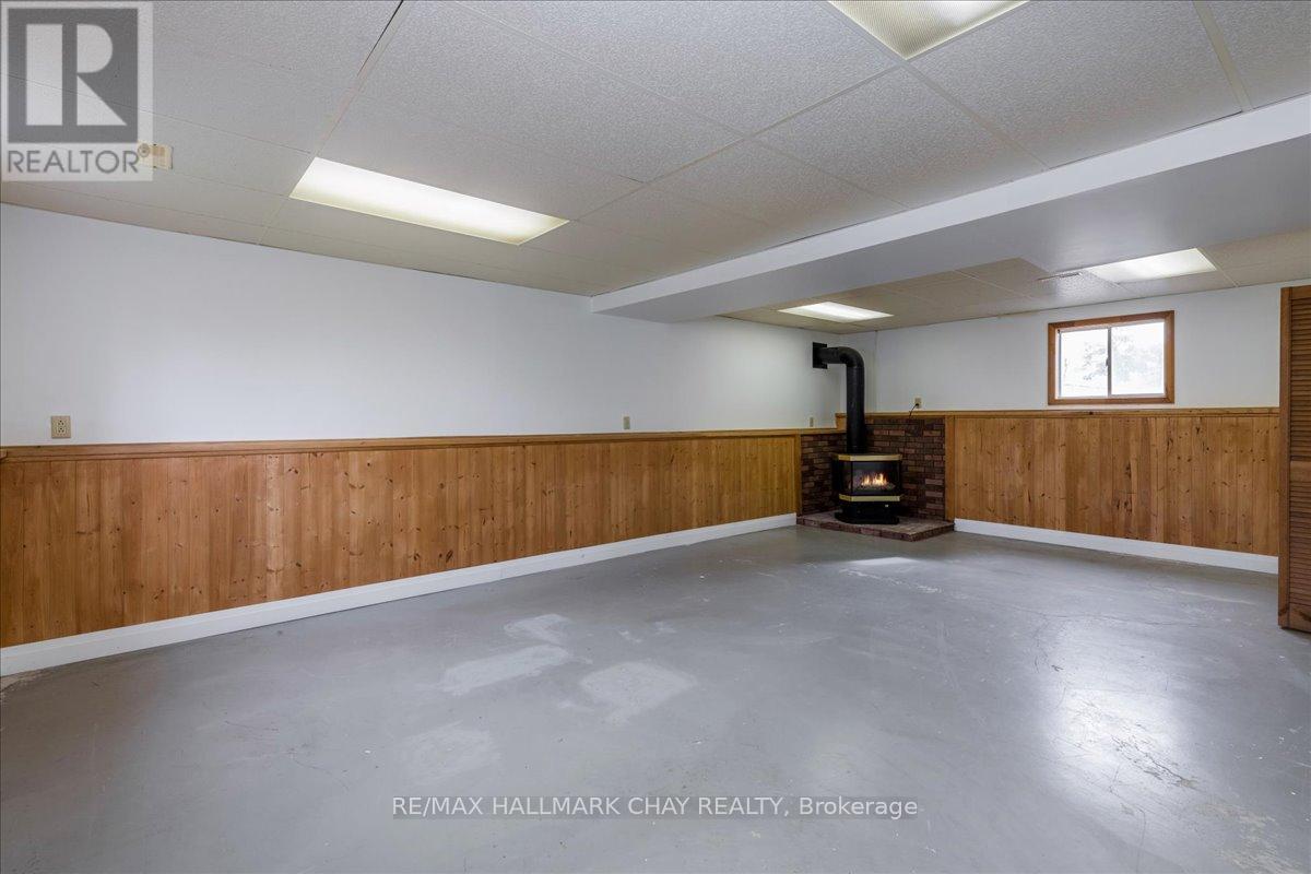 1063 Wood Street, Innisfil, Ontario  L0L 1K0 - Photo 14 - N12453775