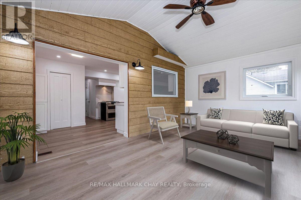 1063 Wood Street, Innisfil, Ontario  L0L 1K0 - Photo 2 - N12453775