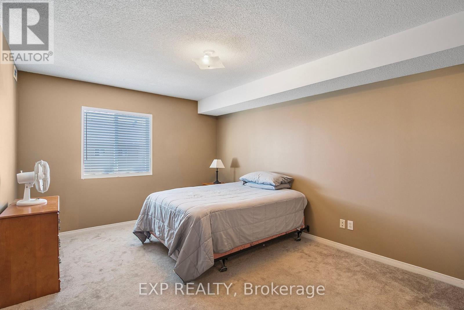 303 - 107 Bond Street, Orillia, Ontario  L3V 1J7 - Photo 17 - S12453733