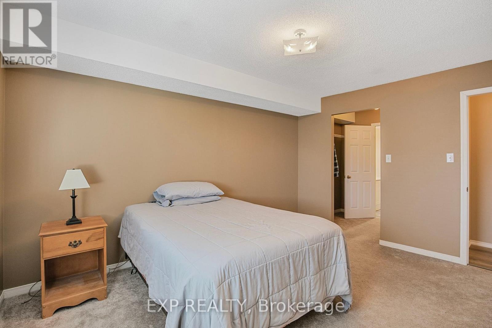 303 - 107 Bond Street, Orillia, Ontario  L3V 1J7 - Photo 18 - S12453733