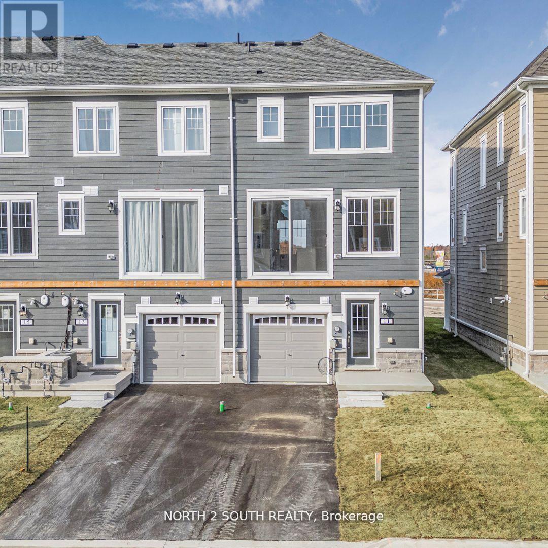 11 Lana Circle, Wasaga Beach, Ontario  L9Z 0L2 - Photo 14 - S12453828