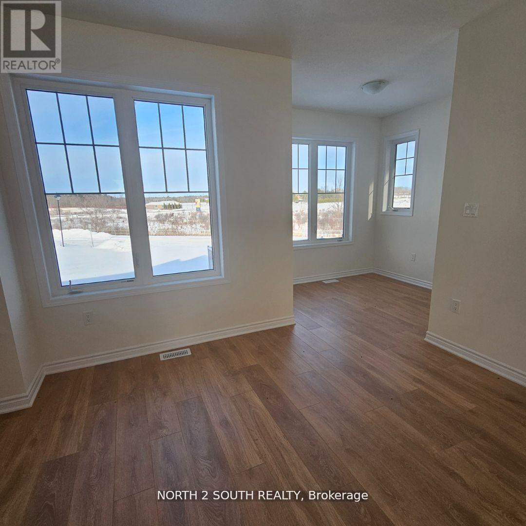 11 Lana Circle, Wasaga Beach, Ontario  L9Z 0L2 - Photo 9 - S12453828
