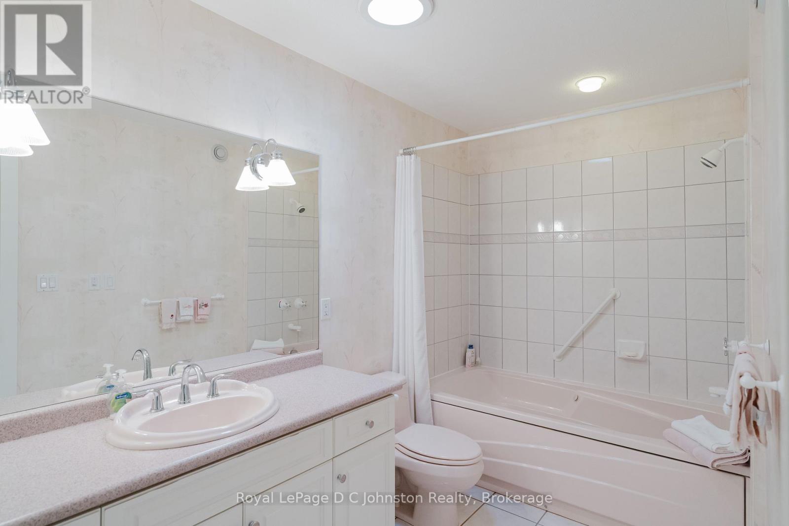 139 Knowles Lane, Saugeen Shores, Ontario  N0H 2L0 - Photo 41 - X12453874