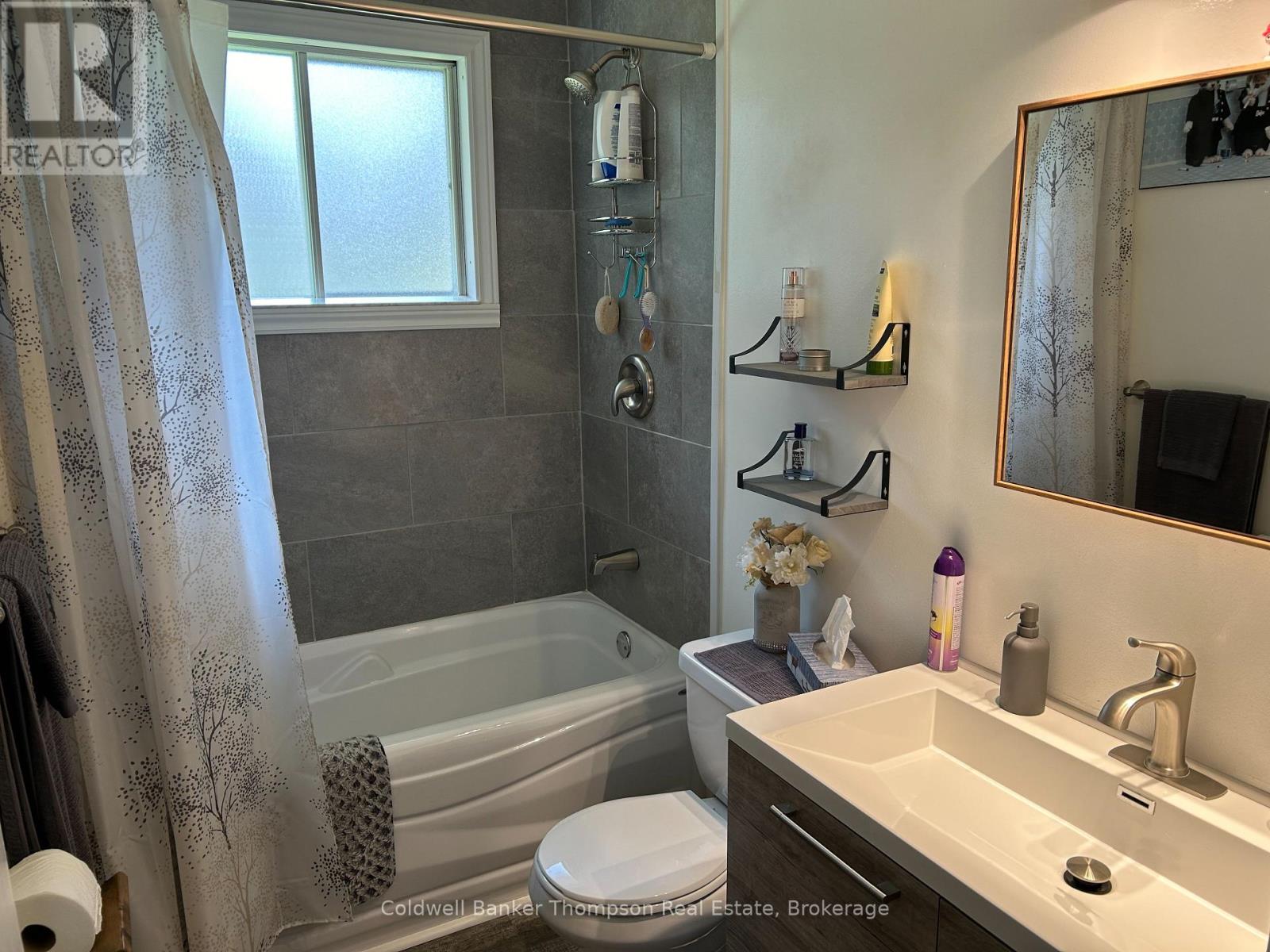 8 Tebby Boulevard, South River, Ontario  P0A 1X0 - Photo 11 - X12453909