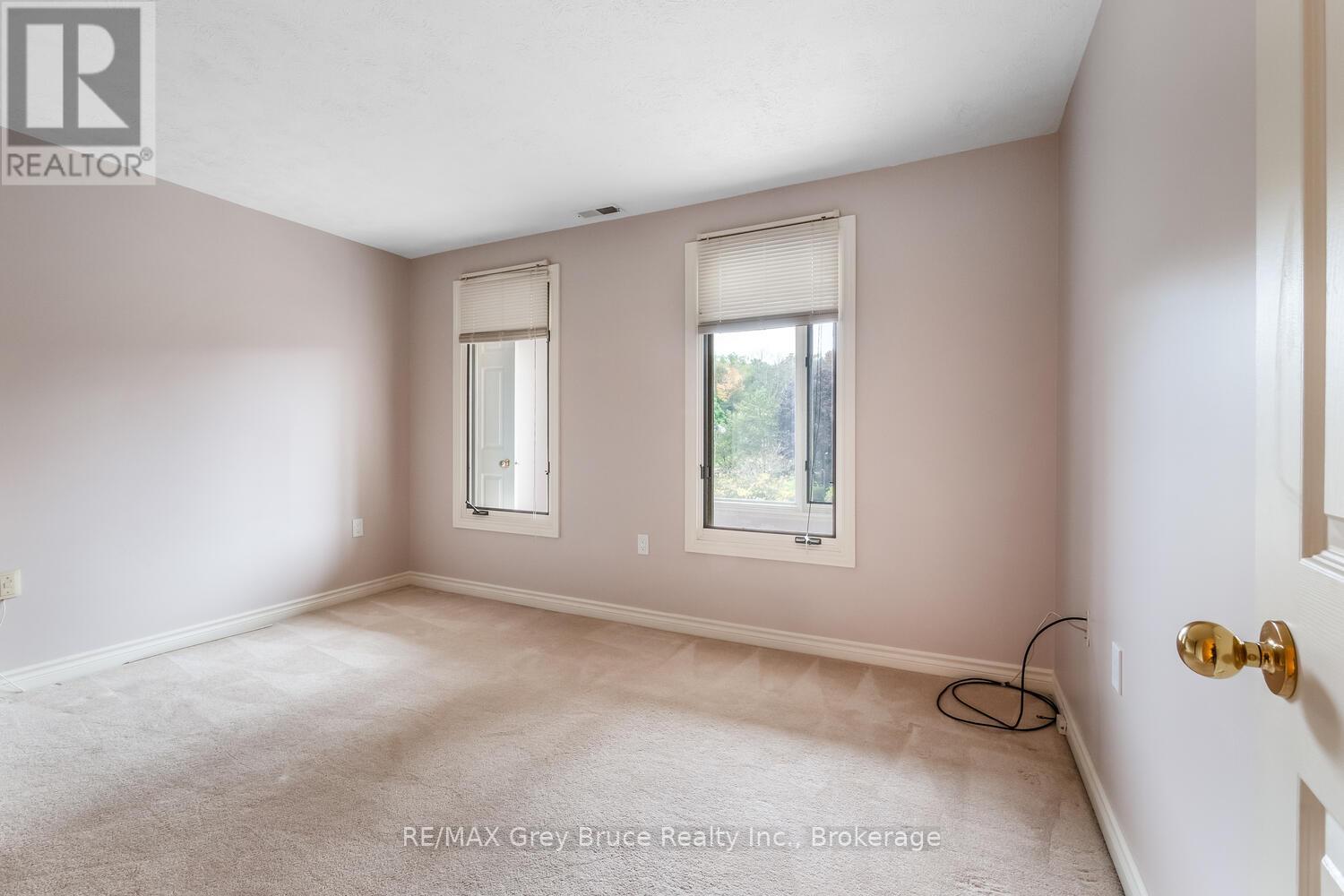 2555 3rd Ave Avenue, Owen Sound, Ontario  N4K 6T8 - Photo 25 - X12453912