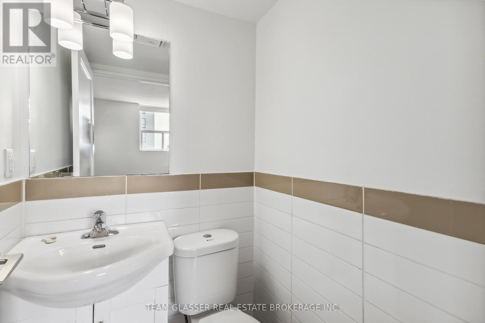 1112 - 21 King Street, London East, Ontario  N6A 5H3 - Photo 24 - X12453857