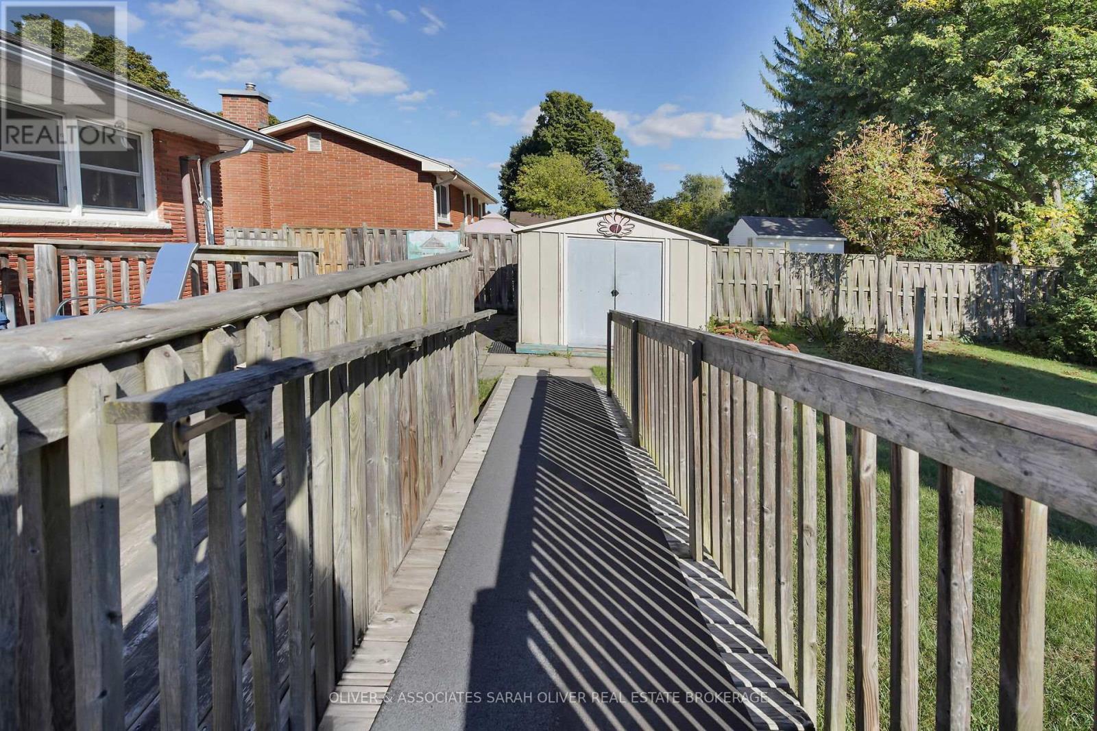 1941 Royal Crescent, London East (East I), Ontario  N5V 1N6 - Photo 35 - X12453858