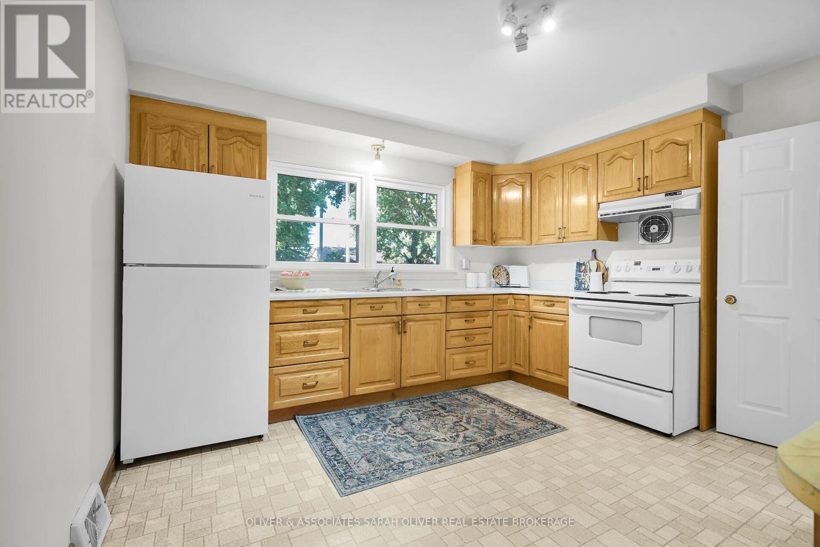 1941 Royal Crescent, London East (East I), Ontario  N5V 1N6 - Photo 8 - X12453858