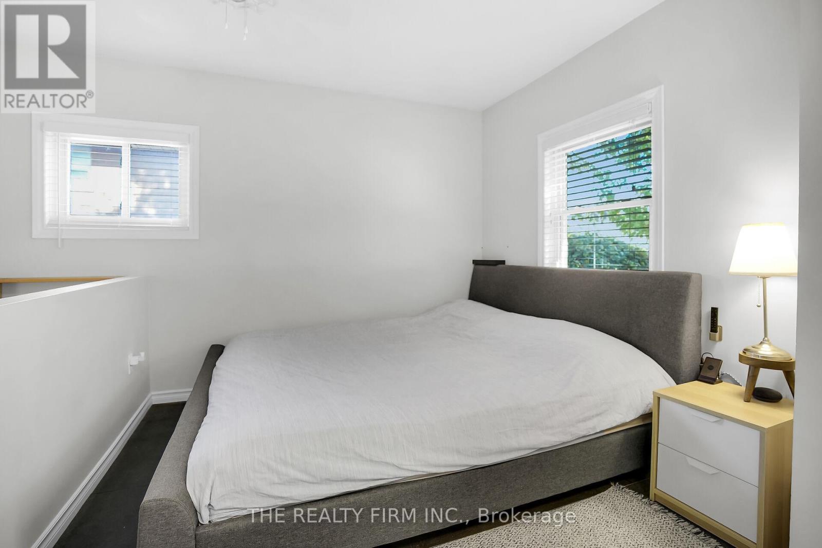 317 Simcoe Street, London East (East K), Ontario  N6B 1J4 - Photo 9 - X12453869