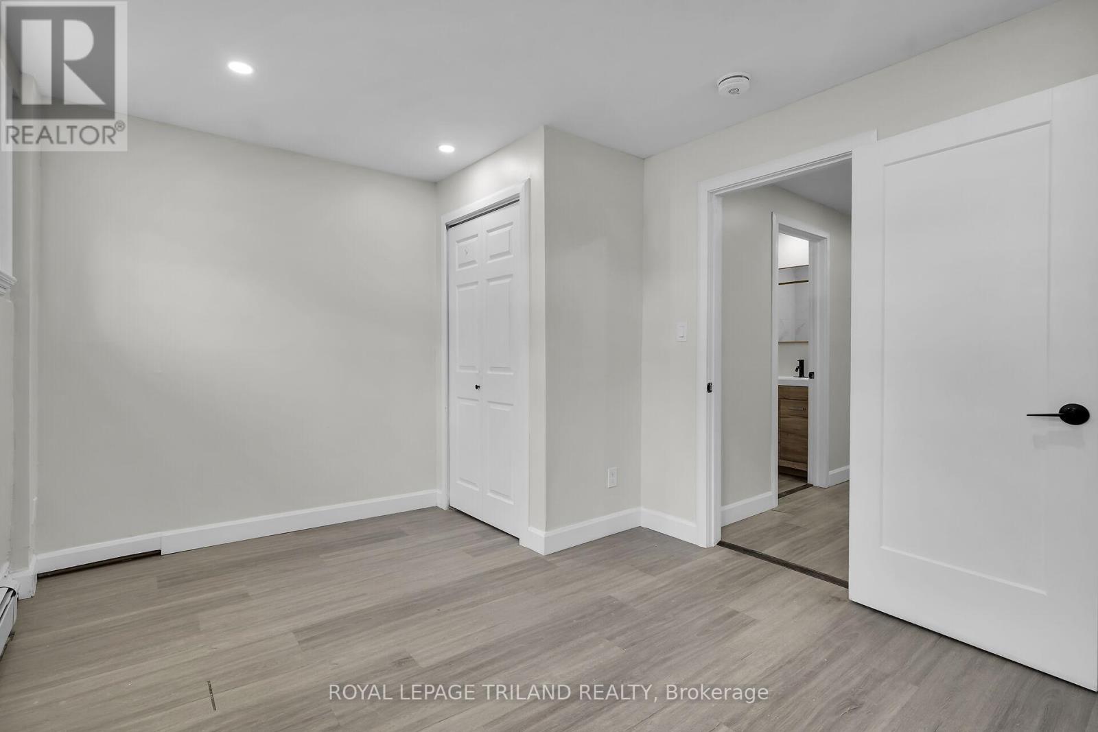 2 - 425 Mckenzie Avenue, London South, Ontario  N6C 1V5 - Photo 10 - X12453902