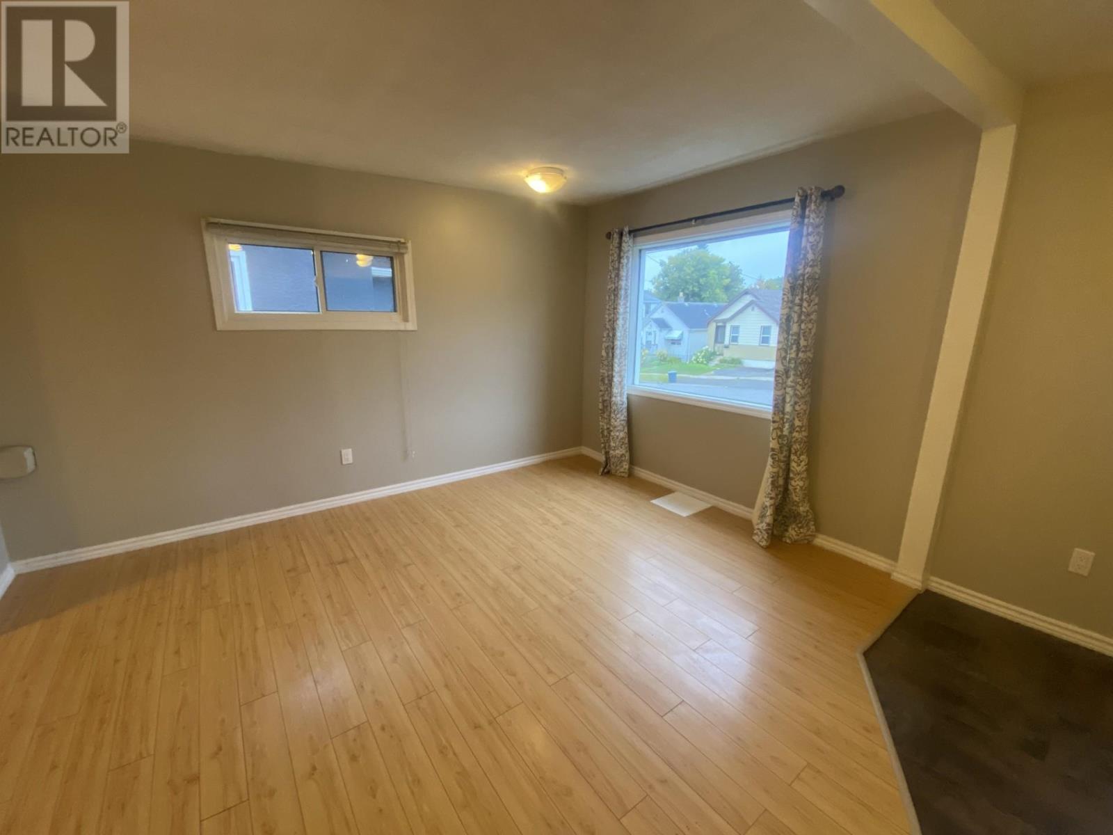 327 Rupert Street, Thunder Bay, Ontario  P7B 3X7 - Photo 9 - TB252888