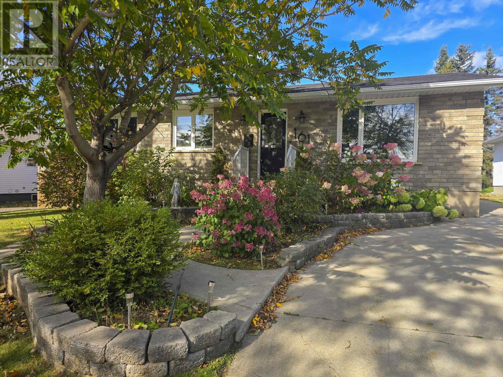 161 Fairbank CRES, Thunder Bay, Ontario
