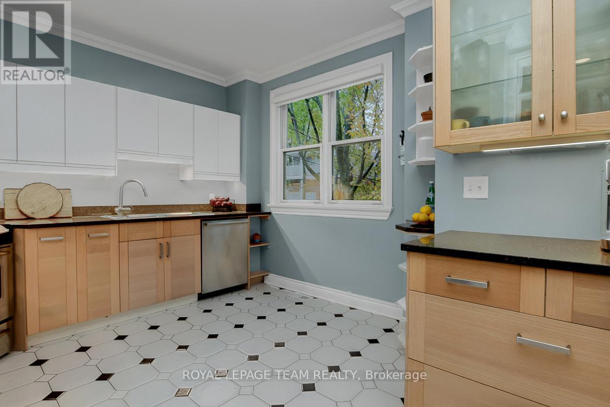 A - 142 Mcgillivray Street, Ottawa, Ontario  K1S 1K6 - Photo 15 - X12453905