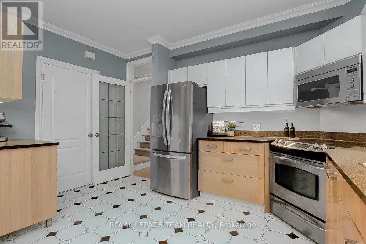 A - 142 Mcgillivray Street, Ottawa, Ontario  K1S 1K6 - Photo 17 - X12453905