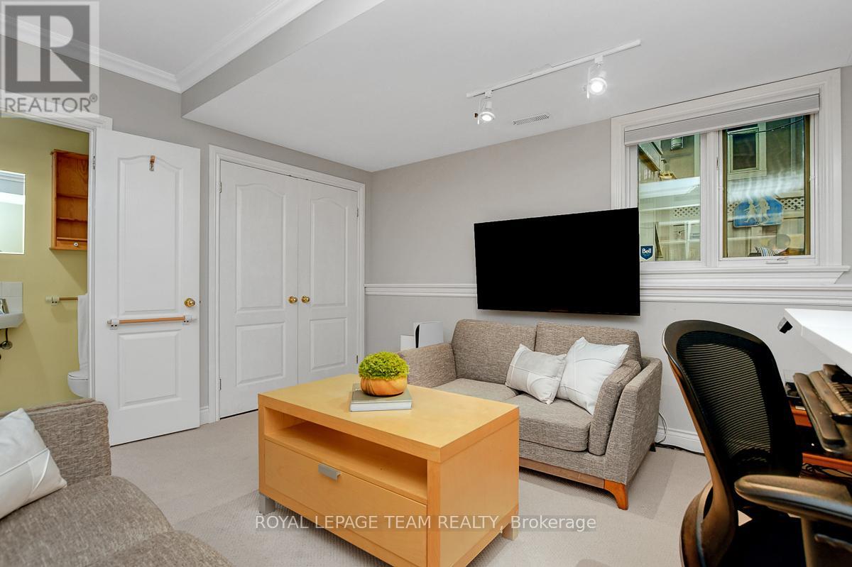 A - 142 Mcgillivray Street, Ottawa, Ontario  K1S 1K6 - Photo 39 - X12453905