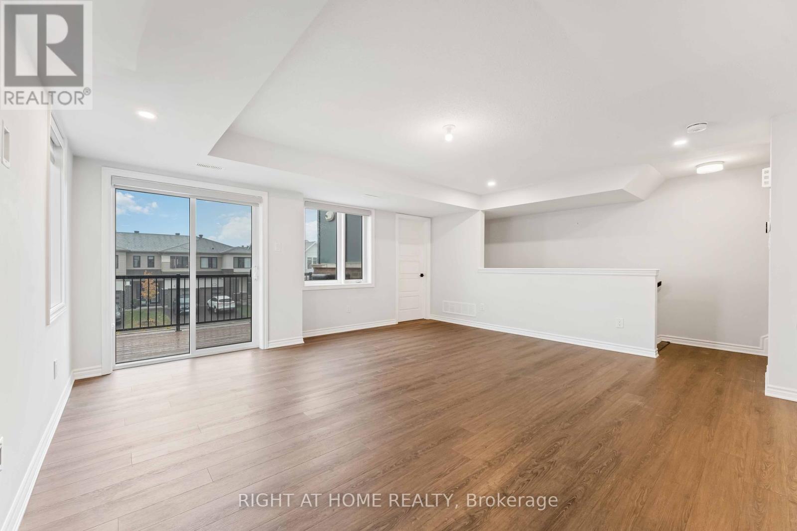 721 Rouncey Road, Ottawa, Ontario  K2V 0S5 - Photo 10 - X12453935