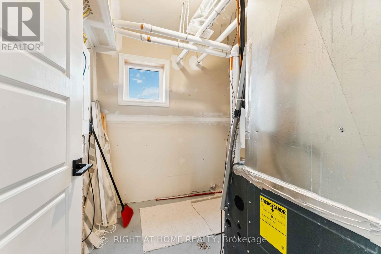 721 Rouncey Road, Ottawa, Ontario  K2V 0S5 - Photo 42 - X12453935