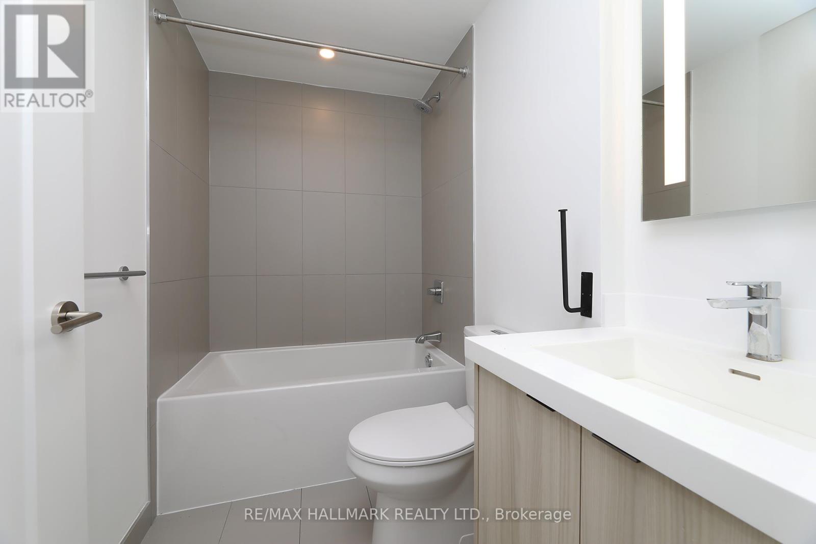 1037 - 20 Inn On The Park Drive, Toronto, Ontario  M3C 0P8 - Photo 23 - C12453422
