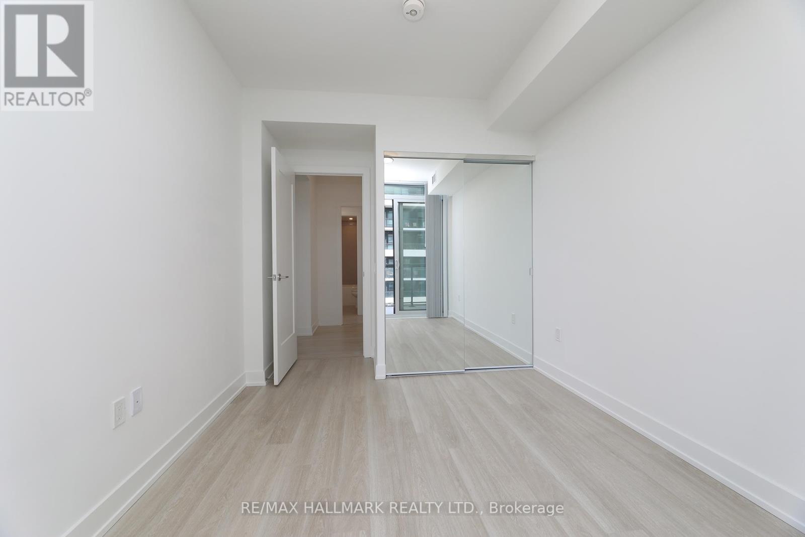 1037 - 20 Inn On The Park Drive, Toronto, Ontario  M3C 0P8 - Photo 25 - C12453422