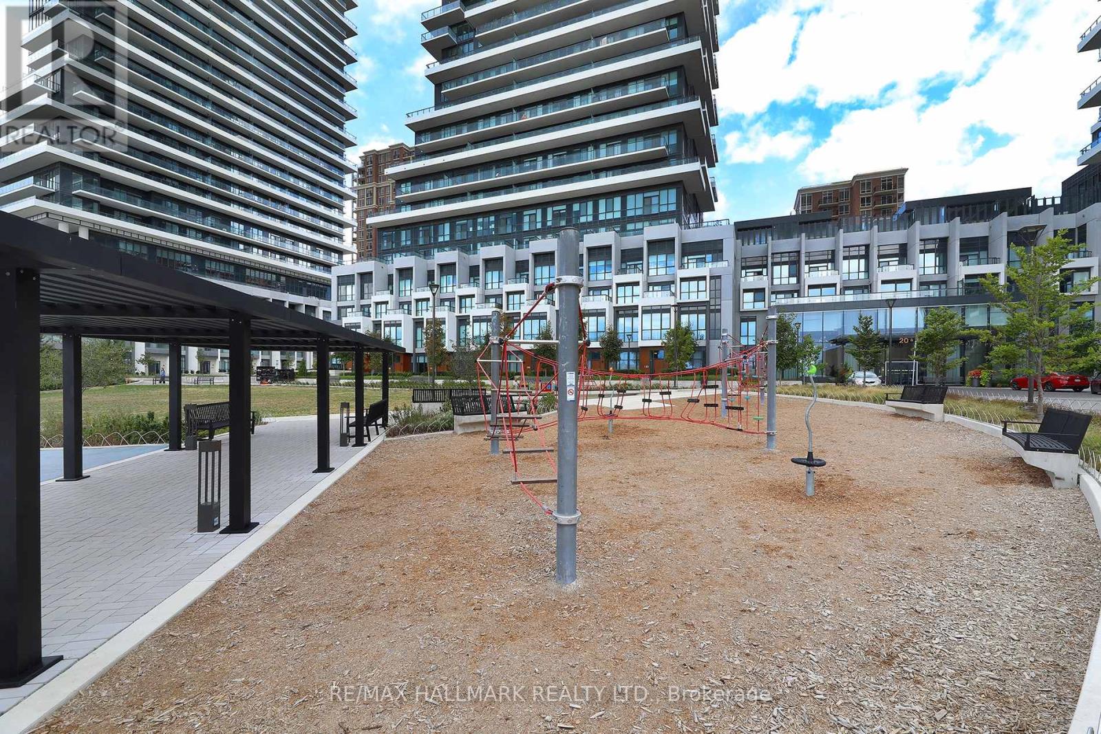1037 - 20 Inn On The Park Drive, Toronto, Ontario  M3C 0P8 - Photo 39 - C12453422
