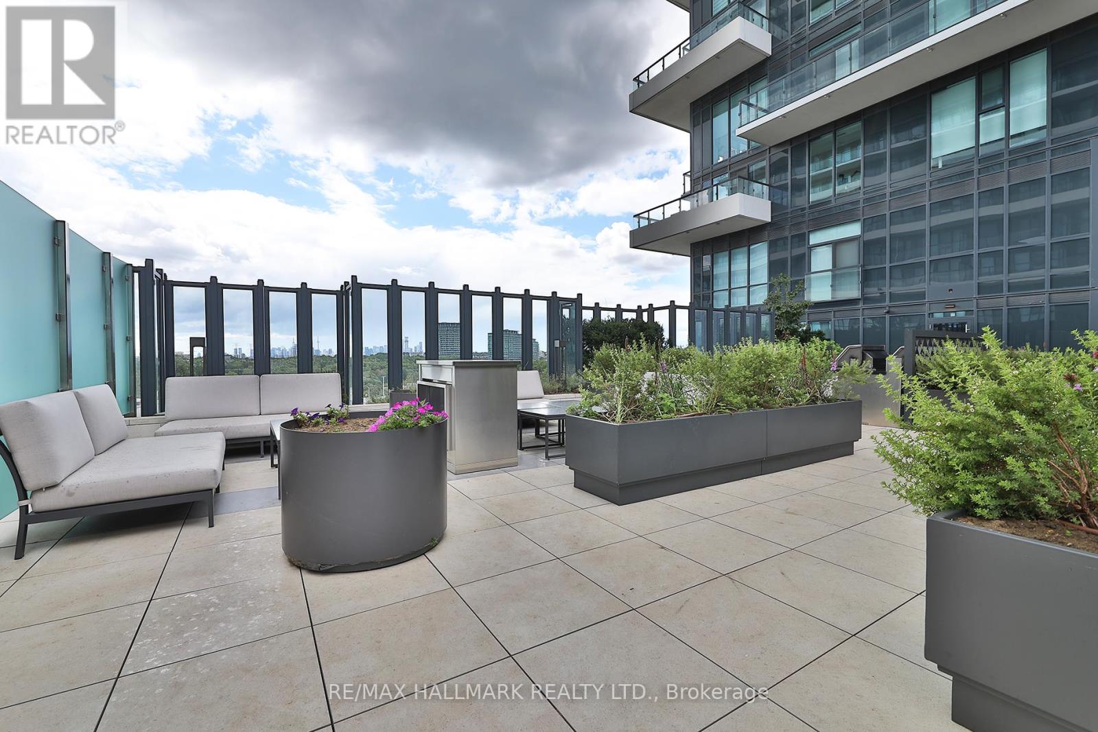 1037 - 20 Inn On The Park Drive, Toronto, Ontario  M3C 0P8 - Photo 30 - C12453422
