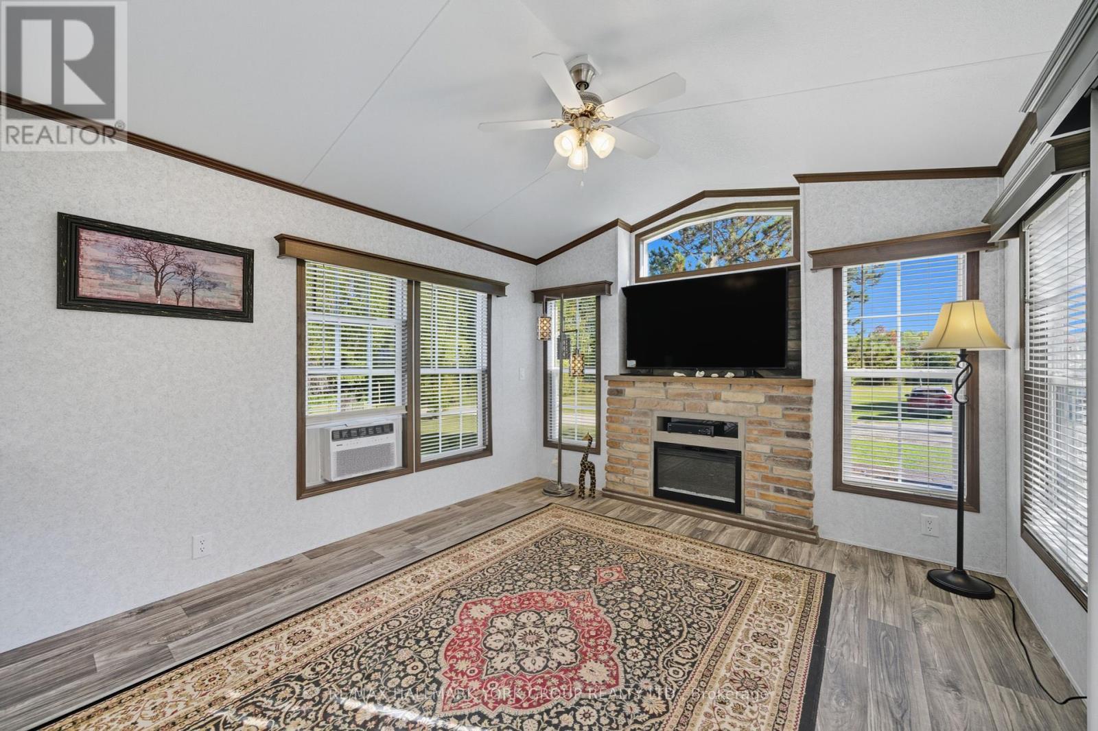 Lot #154 - 21469 On-48, East Gwillimbury, Ontario  L0G 1M0 - Photo 9 - N12429614