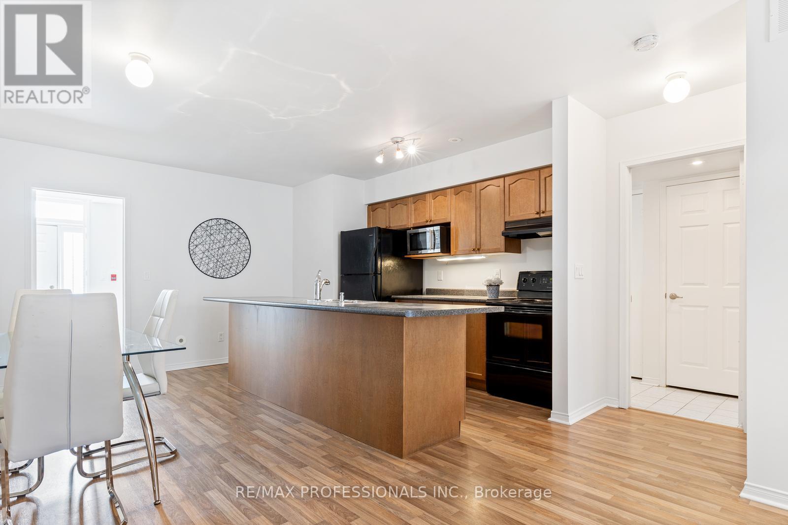 104 - 3400 Lake Shore Boulevard W, Toronto, Ontario  M8W 4Z9 - Photo 12 - W12424750