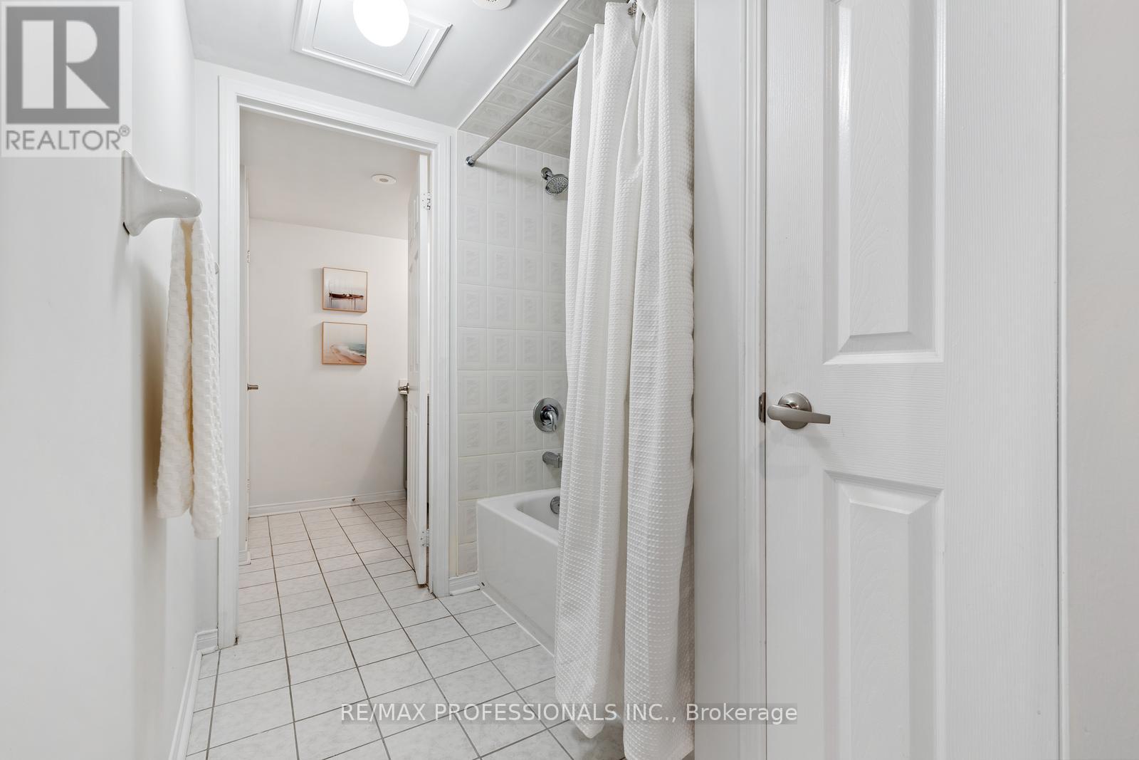 104 - 3400 Lake Shore Boulevard W, Toronto, Ontario  M8W 4Z9 - Photo 22 - W12424750
