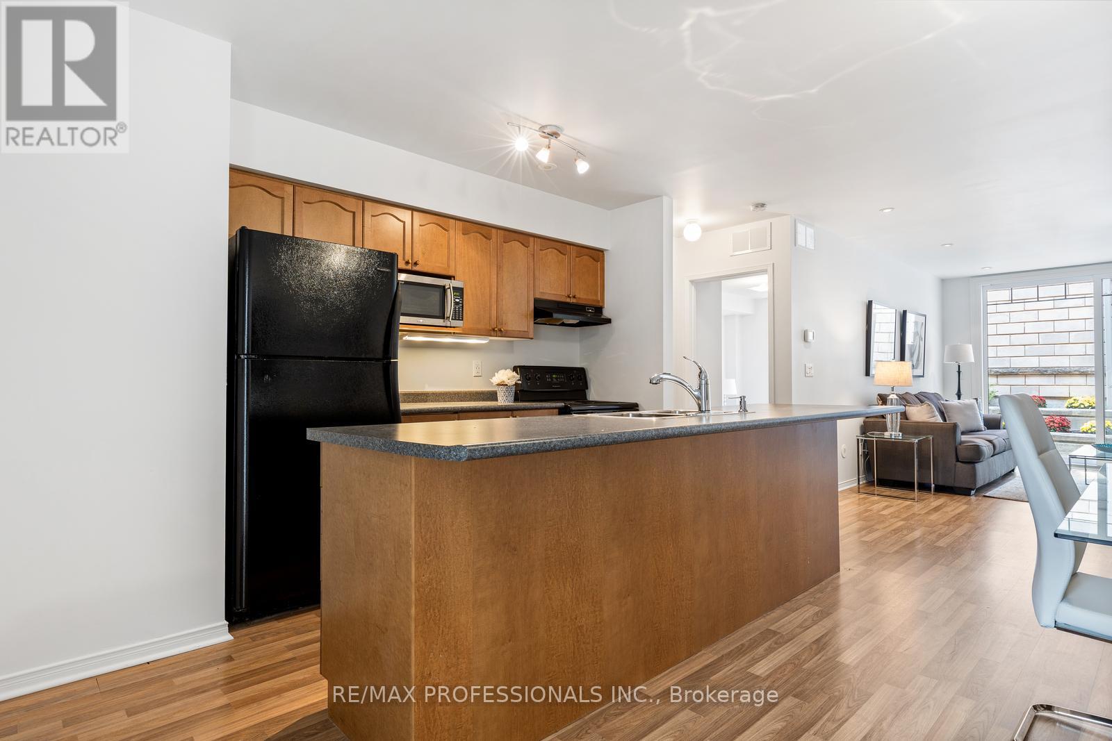 104 - 3400 Lake Shore Boulevard W, Toronto, Ontario  M8W 4Z9 - Photo 13 - W12424750