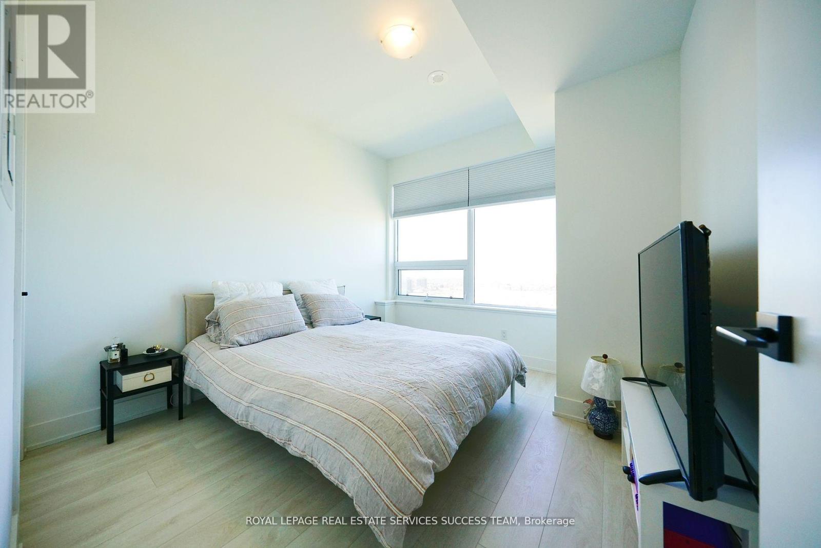 1301 - 2481 Taunton Road, Oakville, Ontario  L6H 3R7 - Photo 12 - W12453644