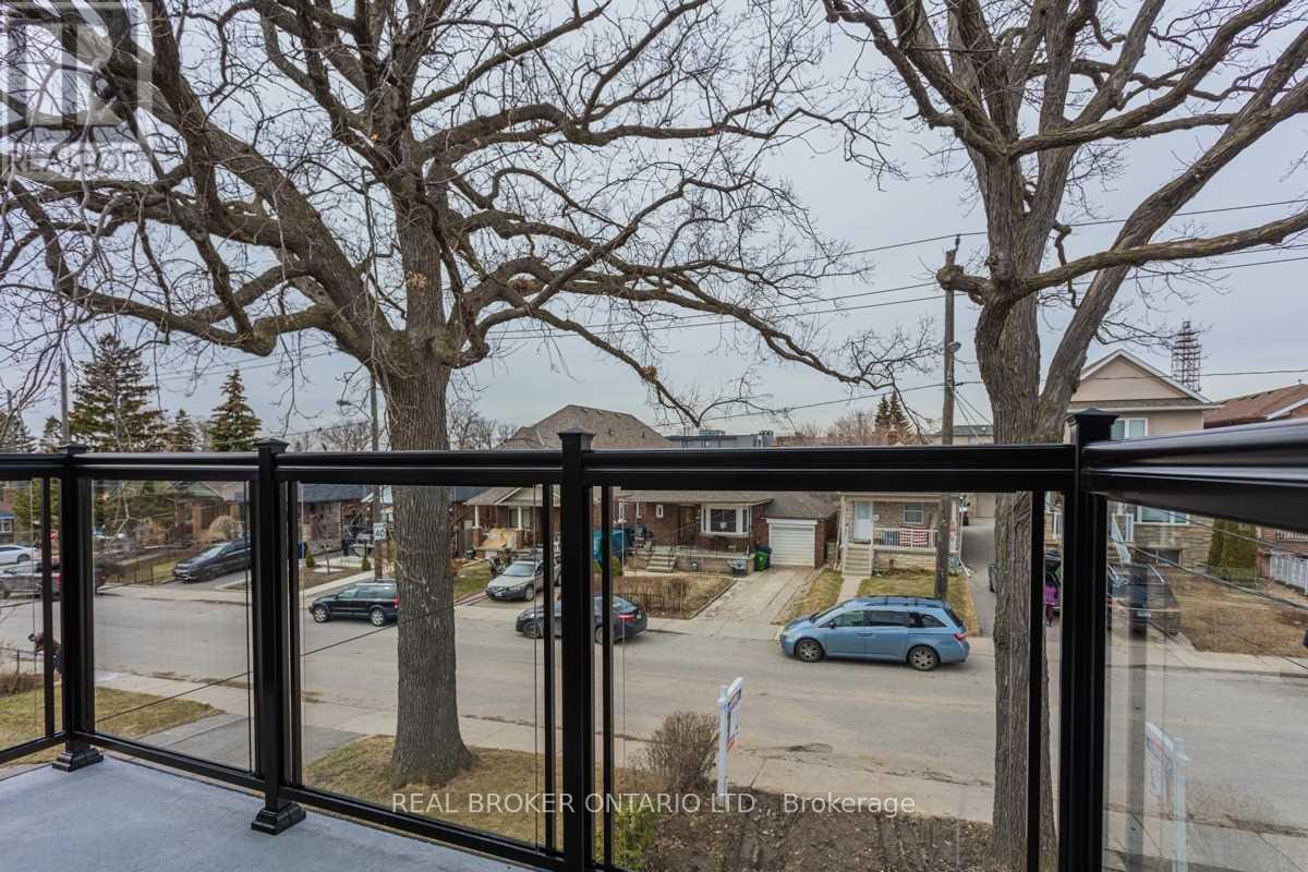 #2 - 185 Bowie Avenue, Toronto, Ontario  M6E 2R5 - Photo 2 - W12453656