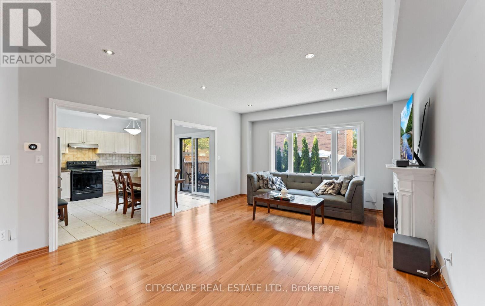 5760 Raftsman Cove Street, Mississauga (Churchill Meadows), Ontario  L5M 7B3 - Photo 10 - W12453661