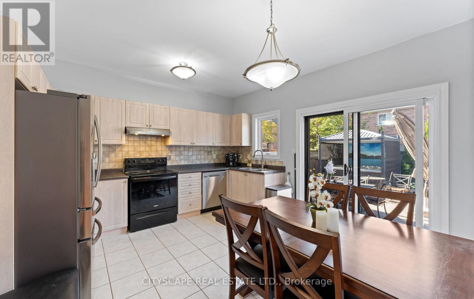 5760 Raftsman Cove Street, Mississauga (Churchill Meadows), Ontario  L5M 7B3 - Photo 14 - W12453661