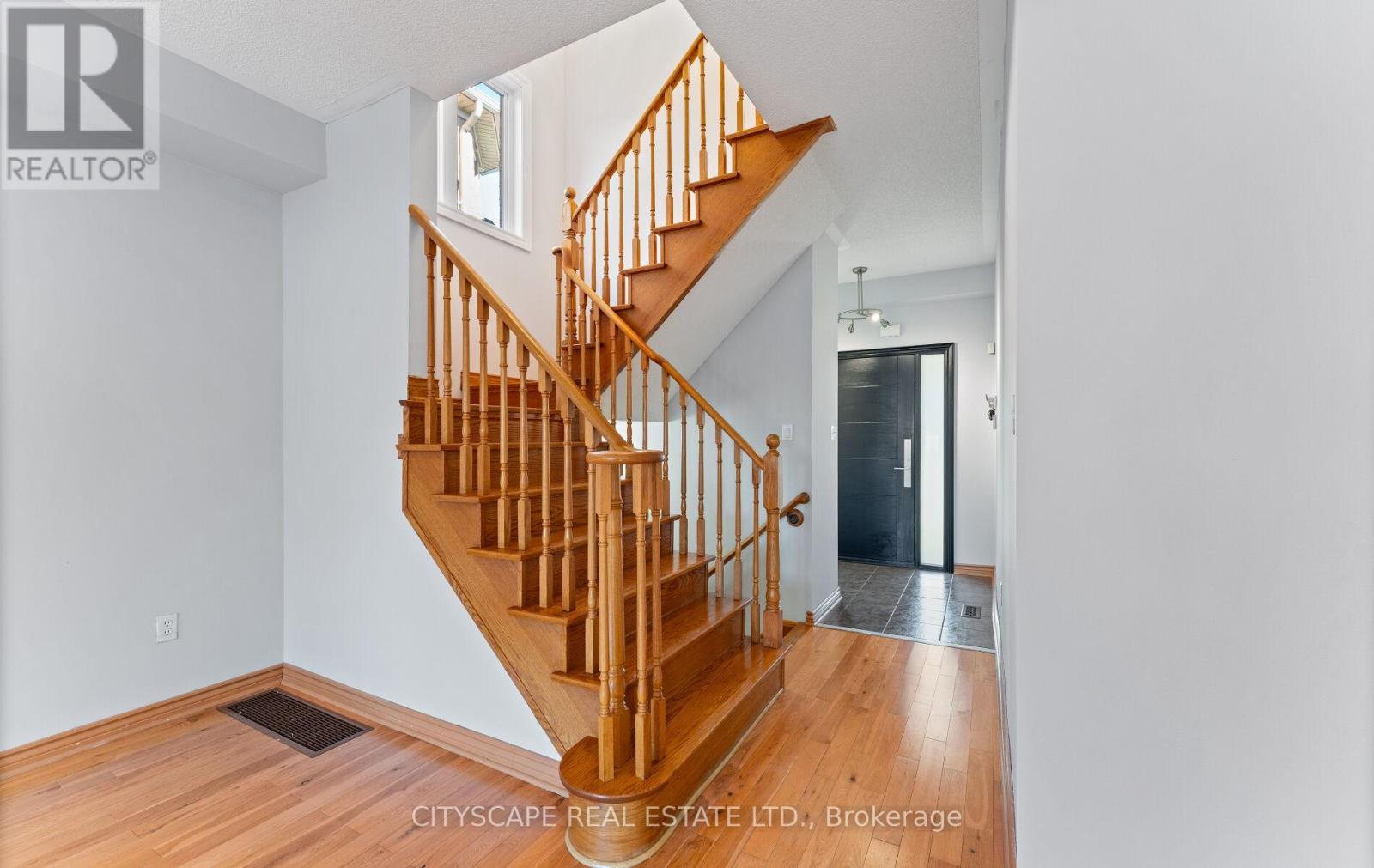 5760 Raftsman Cove Street, Mississauga (Churchill Meadows), Ontario  L5M 7B3 - Photo 17 - W12453661