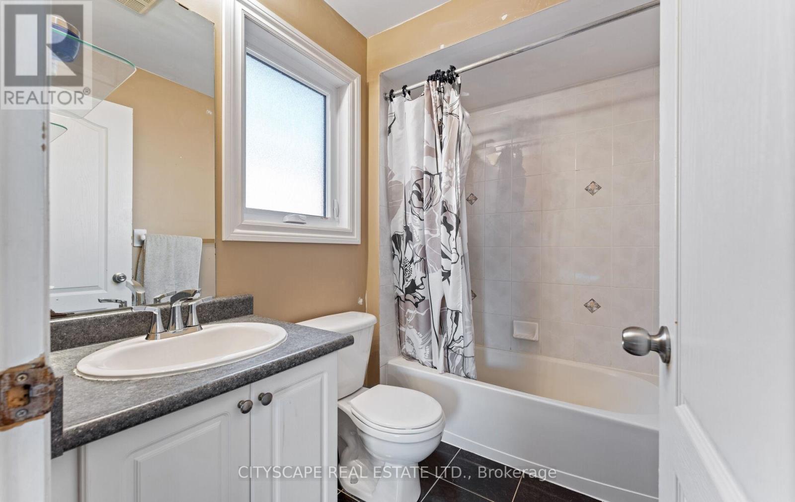 5760 Raftsman Cove Street, Mississauga (Churchill Meadows), Ontario  L5M 7B3 - Photo 19 - W12453661