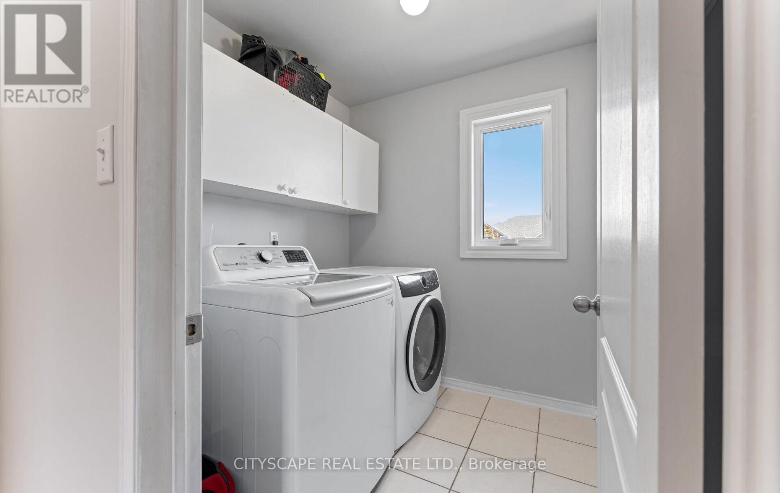 5760 Raftsman Cove Street, Mississauga (Churchill Meadows), Ontario  L5M 7B3 - Photo 23 - W12453661