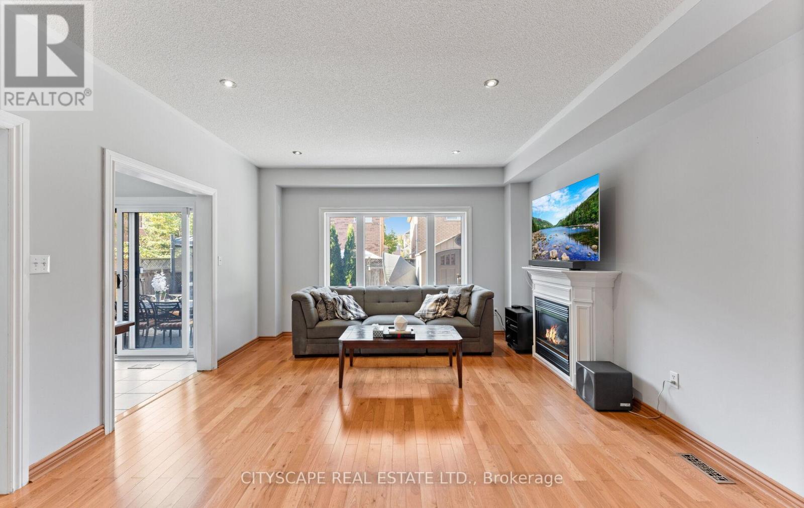 5760 Raftsman Cove Street, Mississauga (Churchill Meadows), Ontario  L5M 7B3 - Photo 9 - W12453661
