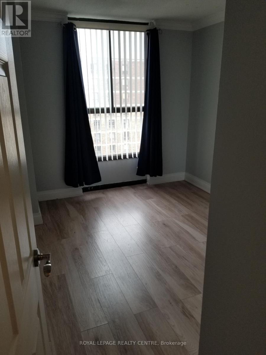 1004 - 3170 Kirwin Avenue, Mississauga, Ontario  L5A 3R1 - Photo 11 - W12453669