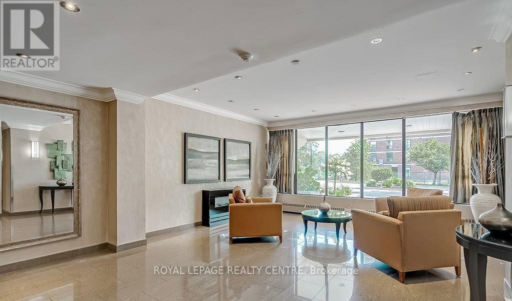 1004 - 3170 Kirwin Avenue, Mississauga, Ontario  L5A 3R1 - Photo 13 - W12453669
