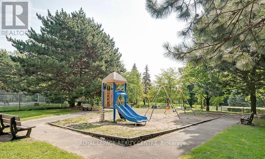 1004 - 3170 Kirwin Avenue, Mississauga, Ontario  L5A 3R1 - Photo 15 - W12453669