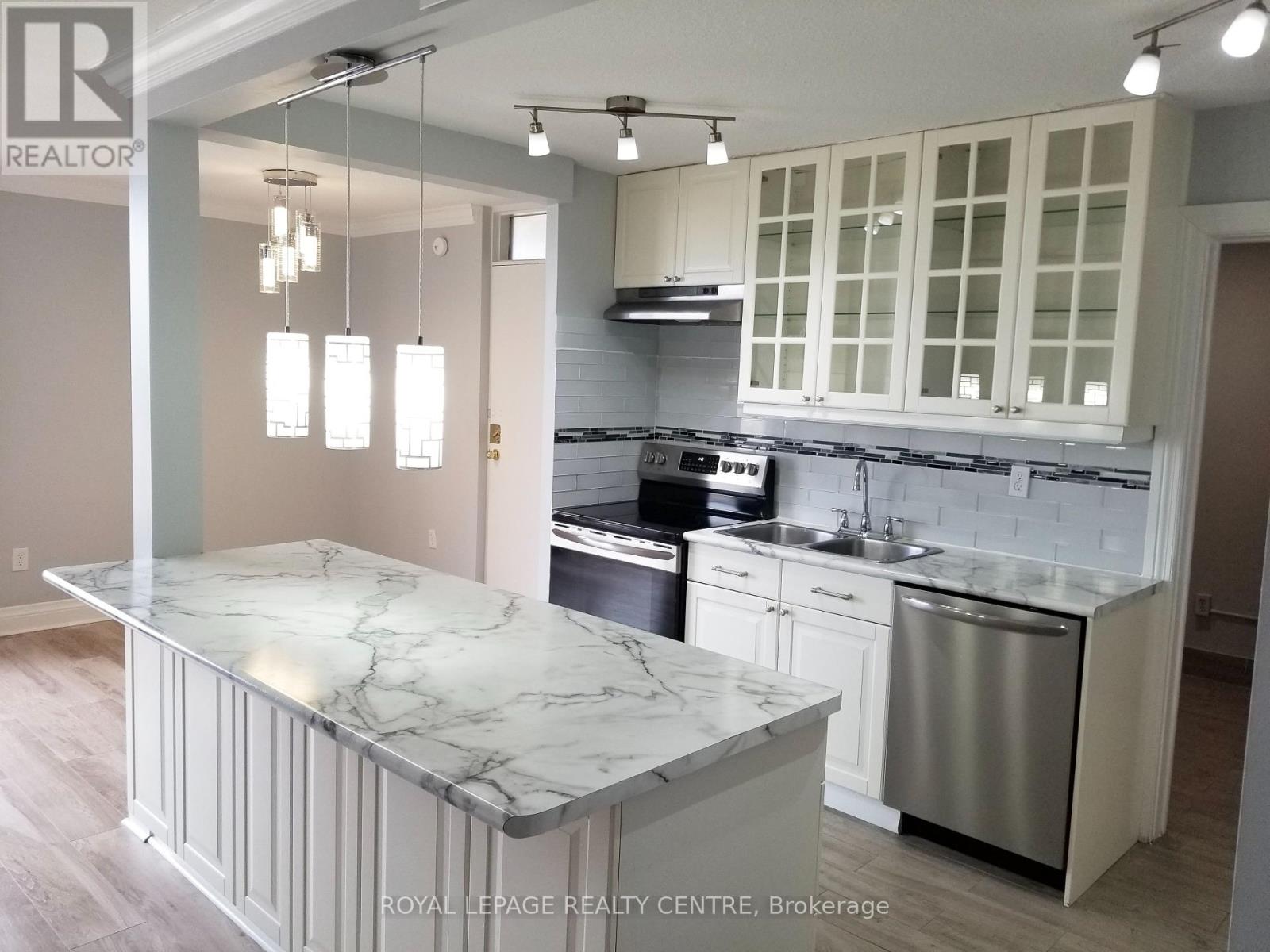 1004 - 3170 Kirwin Avenue, Mississauga, Ontario  L5A 3R1 - Photo 5 - W12453669