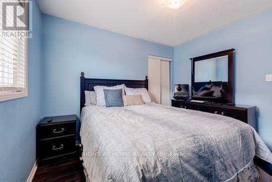 12 Joywill Court, Brampton (Fletcher's Meadow), Ontario  L7A 3T8 - Photo 27 - W12453679