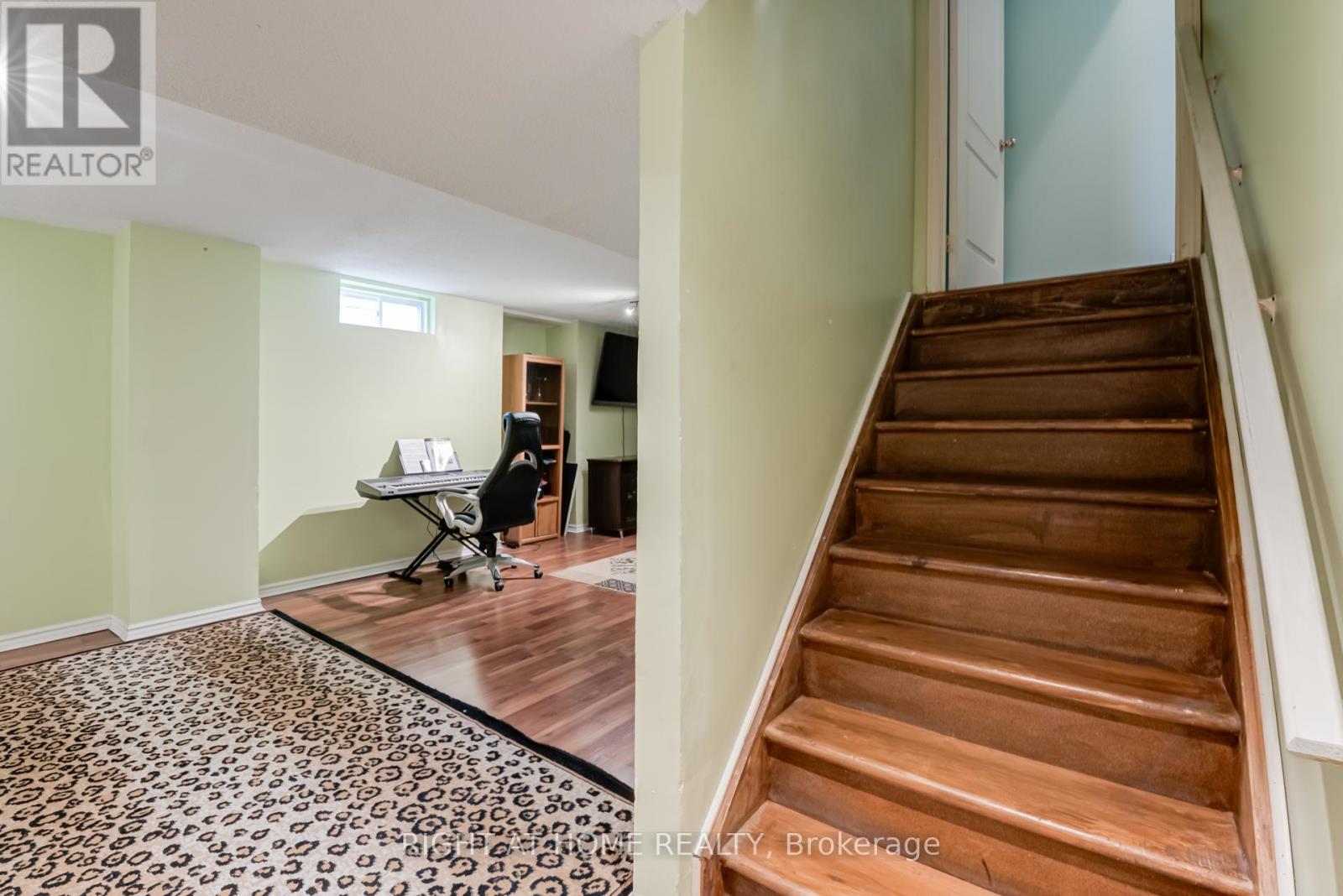 12 Joywill Court, Brampton (Fletcher's Meadow), Ontario  L7A 3T8 - Photo 35 - W12453679