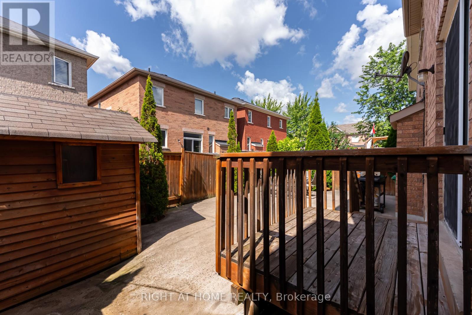12 Joywill Court, Brampton (Fletcher's Meadow), Ontario  L7A 3T8 - Photo 42 - W12453679