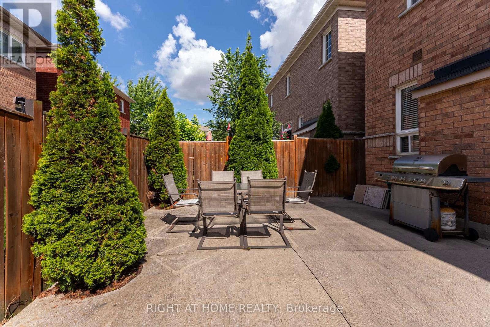12 Joywill Court, Brampton (Fletcher's Meadow), Ontario  L7A 3T8 - Photo 45 - W12453679