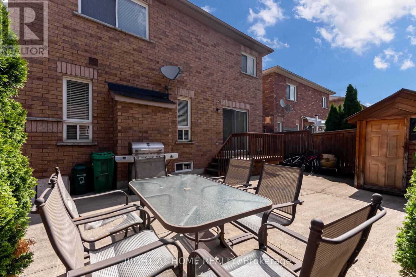 12 Joywill Court, Brampton (Fletcher's Meadow), Ontario  L7A 3T8 - Photo 47 - W12453679