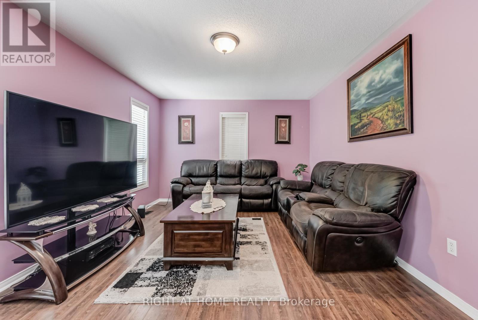 12 Joywill Court, Brampton (Fletcher's Meadow), Ontario  L7A 3T8 - Photo 8 - W12453679