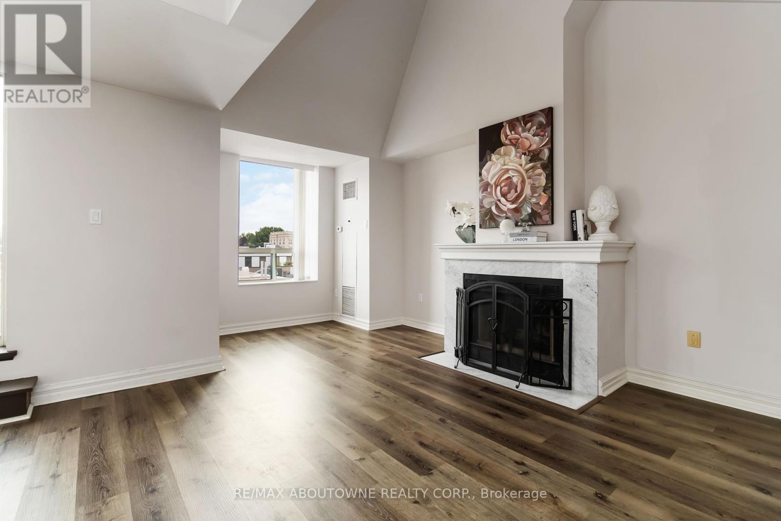 403 - 221 Robinson Street, Oakville, Ontario  L6J 7N9 - Photo 14 - W12453687