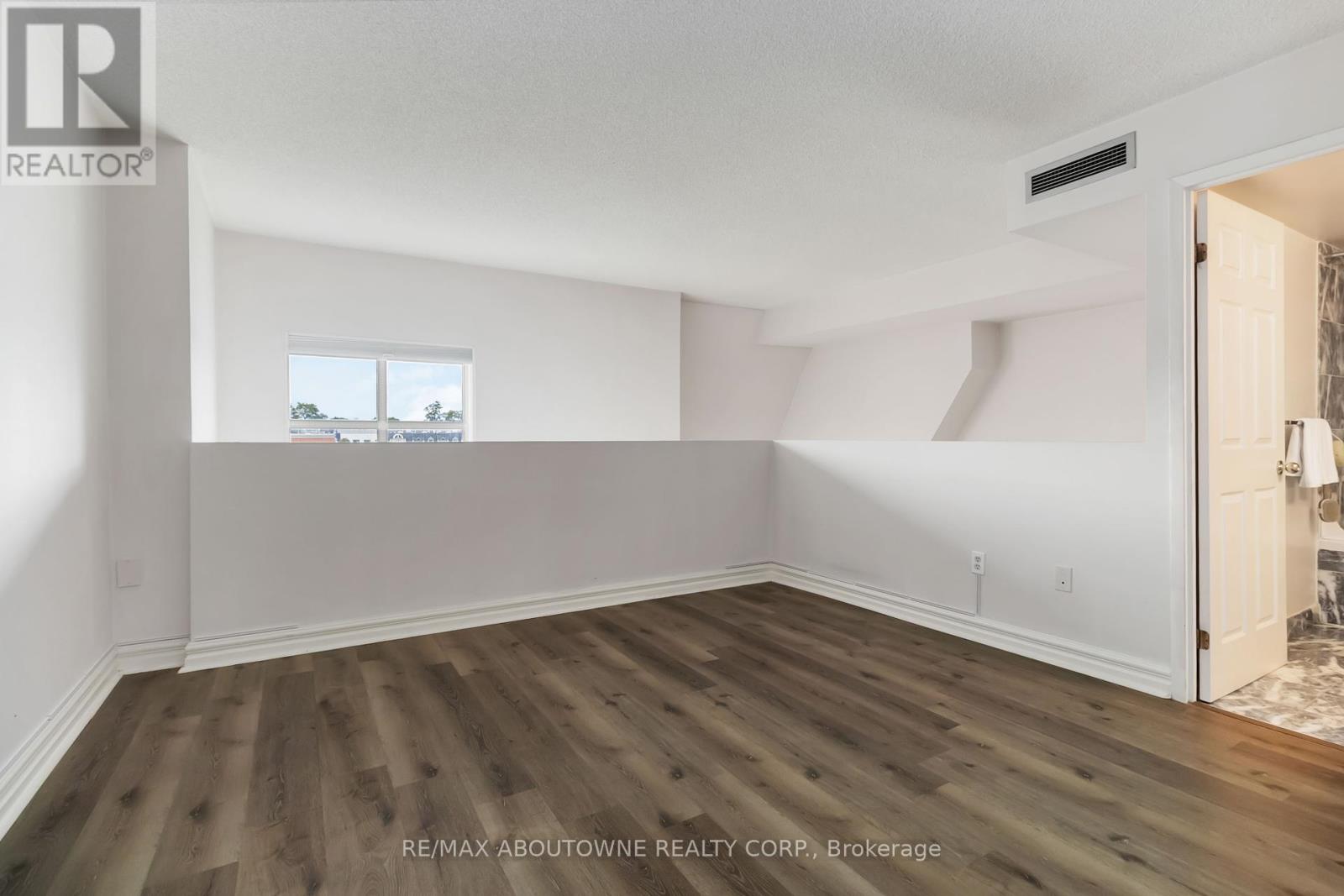 403 - 221 Robinson Street, Oakville, Ontario  L6J 7N9 - Photo 22 - W12453687